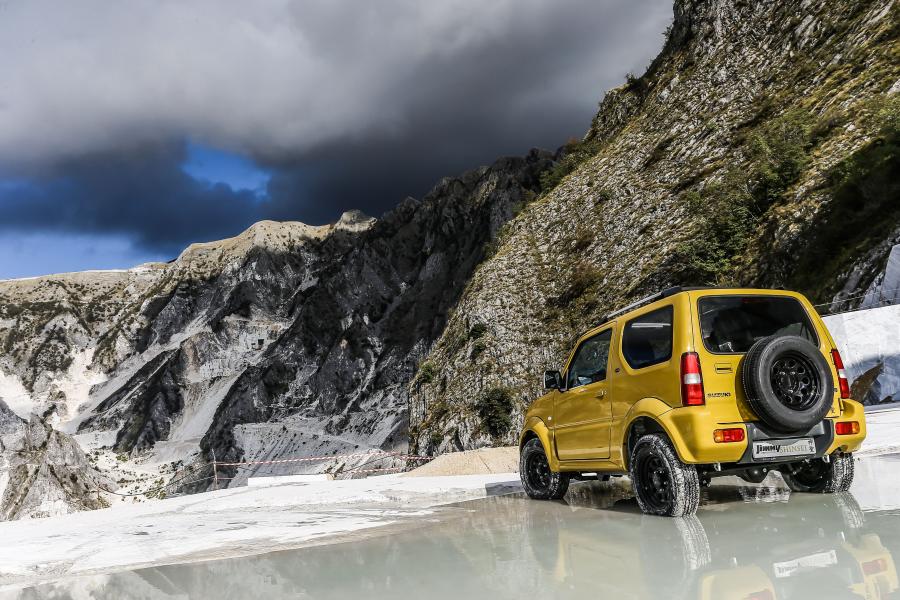  Suzuki Jimny Shinsei 2016 года  (фото 16 из 32)